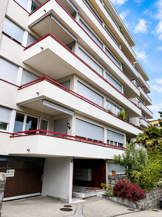 Luminoso appartamento di 4.5 locali vista Lago 1