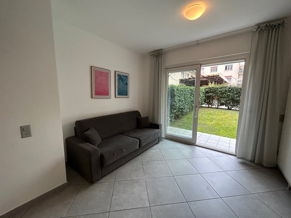 MONOLOCALE ARREDATO A CASSARATE CON GIARDINO PRIVATO 10