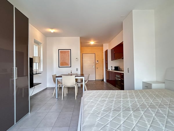 MONOLOCALE ARREDATO IN ZONA CASSARATE 5