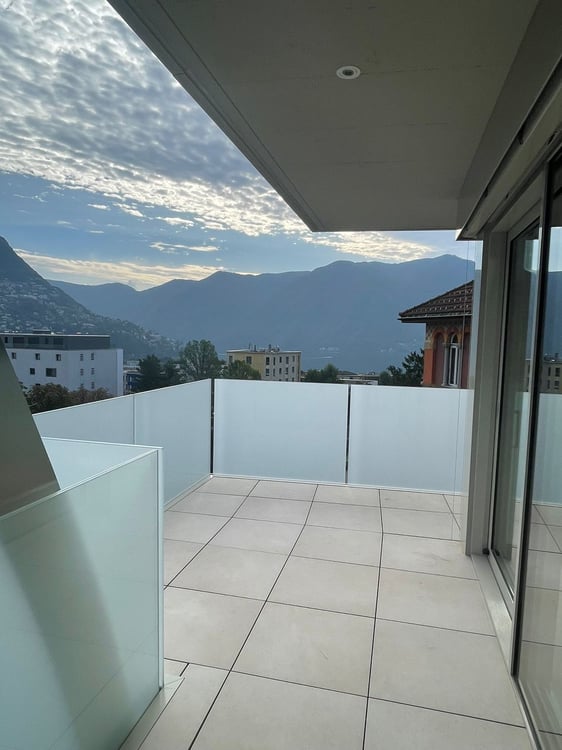 Attico di lusso con terrazza e jacuzzi a Massagno – Disponibile subito 27