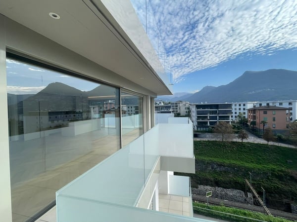 Attico di lusso con terrazza e jacuzzi a Massagno – Disponibile subito 26