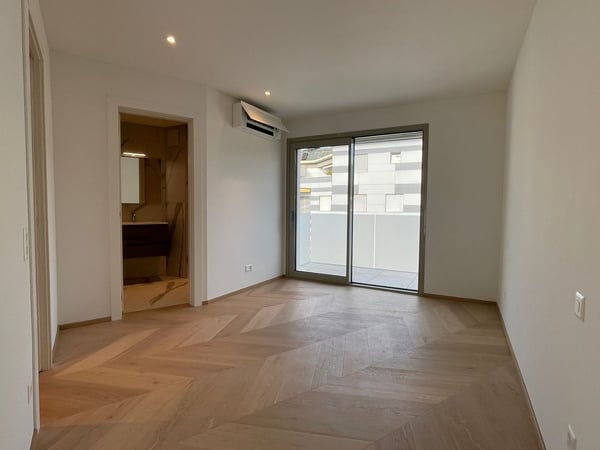 Attico di lusso con terrazza e jacuzzi a Massagno – Disponibile subito 23