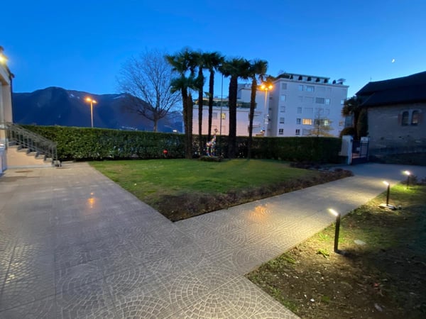 AFFITTASI MENSILMENTE Villa pronta all'uso in centro Lugano con importante vista lago 24
