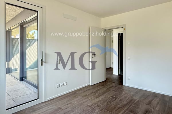 Nuovo appartamento di 2.5 locali in zona residenziale 8