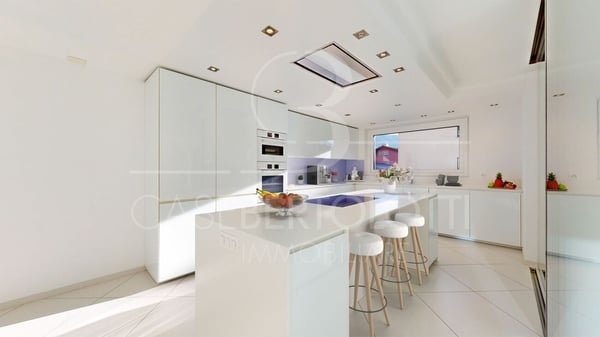 Stilvolle Grosszügigkeit in zentraler, ruhiger Lage von Ascona 4