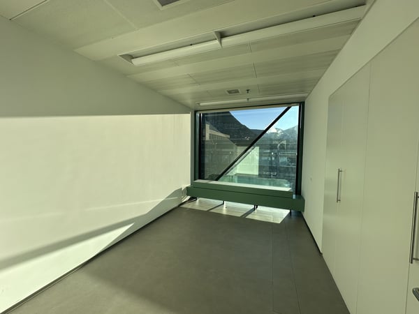 AFFITTASI SPAZIO UFFICIO PRESTIGIOSO IN CENTRO 2