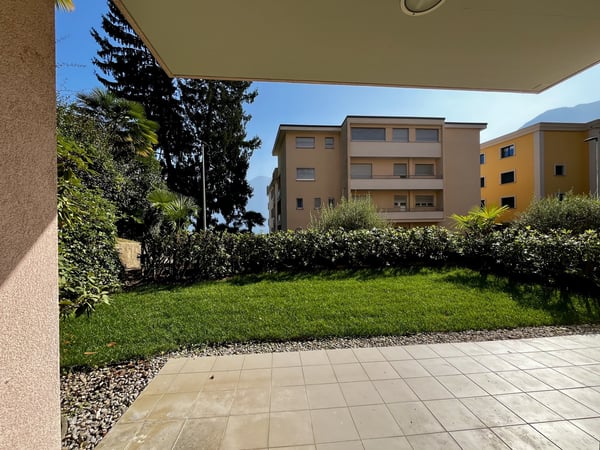 LUGANO - 2.5 LOCALI CENTRALE CON GIARDINO E LOCALE HOBBY 11