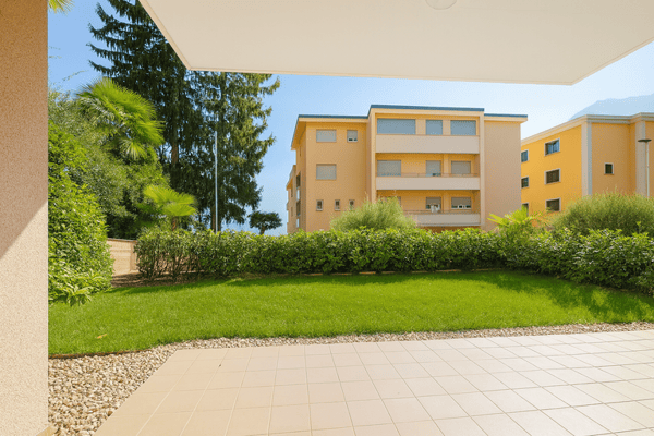 LUGANO - 2.5 LOCALI CENTRALE CON GIARDINO E LOCALE HOBBY 1