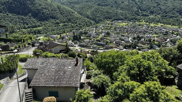ROVEREDO - MAGNIFICO TERRENO EDIFICABILE A CARASOLE 2