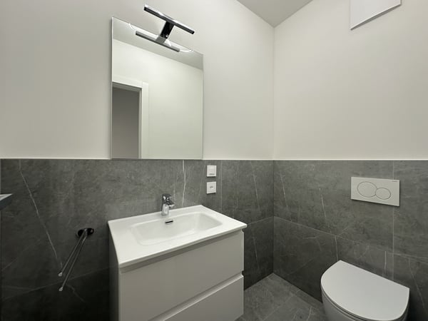 MODERNO APPARTAMENTO ARREDATO CON AMPIA TERRAZZA 10