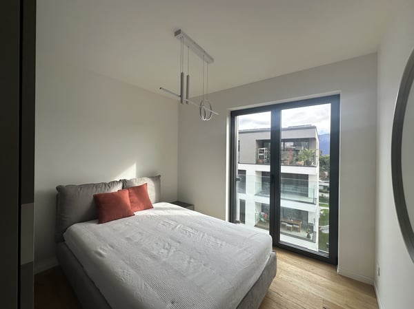 MODERNO APPARTAMENTO ARREDATO CON AMPIA TERRAZZA 9