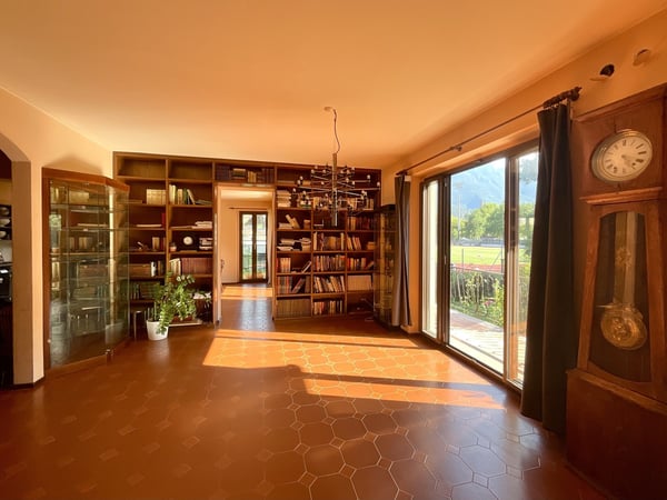 BELLINZONA - AMPIA CASA UNIFAMILIARE IN POSIZIONE CENTRALE 2