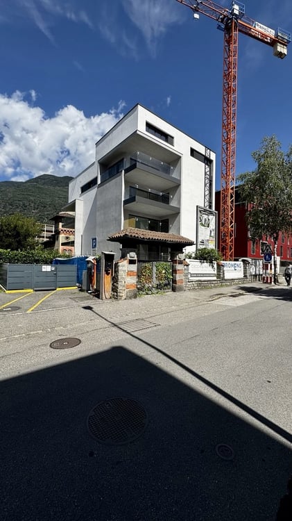 BELLINZONA - VENDESI ESCLUSIVO 1.5 LOCALI CON AMPIA TERRAZZA 2
