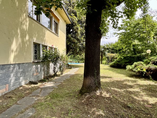 MORBIO INFERIORE - VENDESI VILLA DA RISTRUTTURARE 10