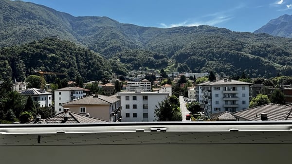 BELLINZONA - VENDESI NUOVO 1.5 LOCALI CON AMPIA TERRAZZA 1