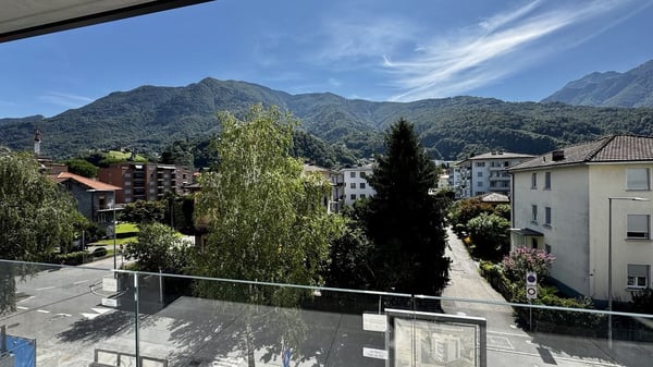 BELLINZONA - VENDESI NUOVO APP. 1.5 LOCALI CON GIARDINO 1