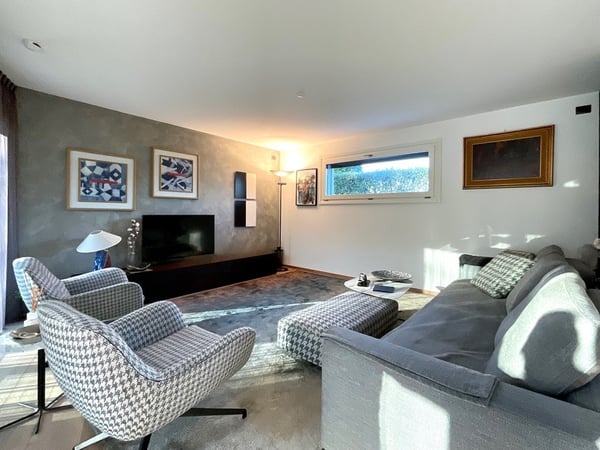 NOVAZZANO - MAGNIFICA VILLA ECOLOGICA IMMERSA NEL VERDE 6