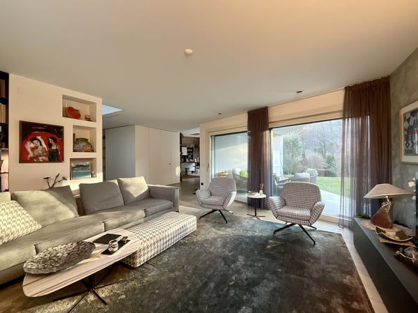 NOVAZZANO - MAGNIFICA VILLA ECOLOGICA IMMERSA NEL VERDE 2