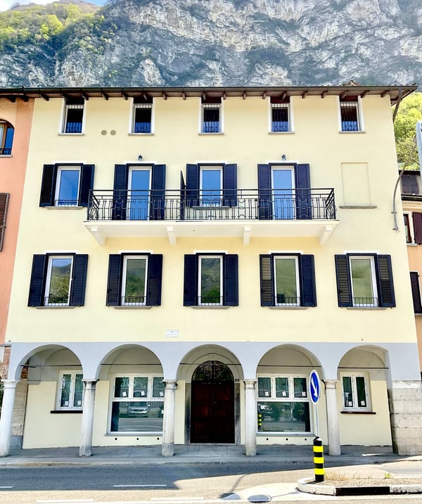 CAPOLAGO - VENDESI LUMINOSO MONOLOCALE 8