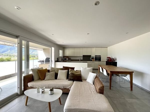CONTONE - VENDESI MODERNO APPARTAMENTO CON AMPIA TERRAZZA 1