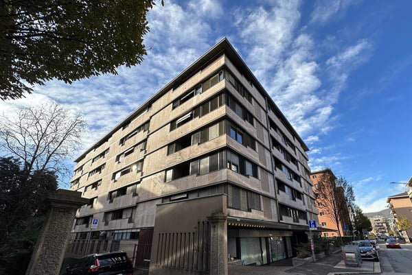 VENDESI SPLENDIDO APPARTAMENTO A CASSARATE 3