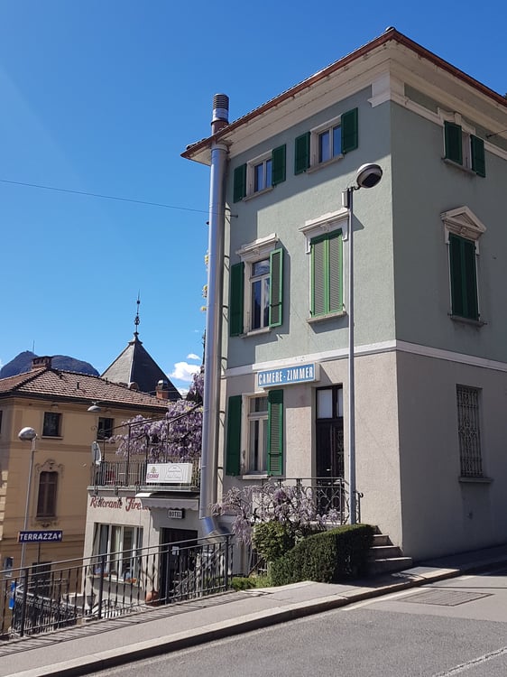 Stabile abitativo e commerciale con vista lago a Castagnola, Lugano 2
