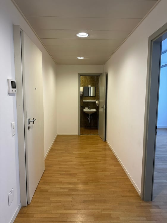 AFFITTASI UFFICIO IN CENTRO A LUGANO 8