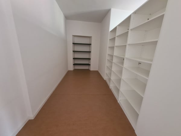 Locali uso ufficio 11