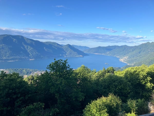 Affittasi casa di 2 appartamenti a Monte Brè 2