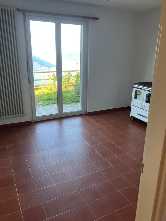 Affittasi casa di 2 appartamenti a Monte Brè 8