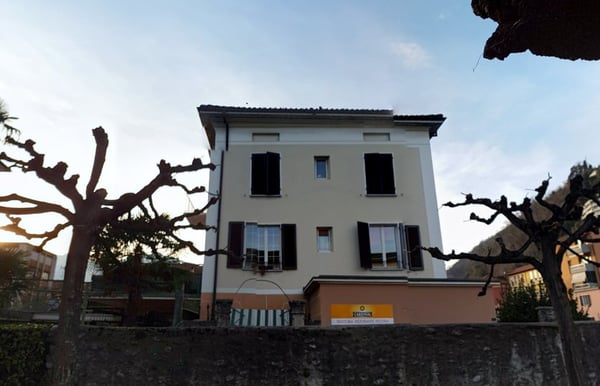 Affittasi mansarda 2 locali al Locarno 1