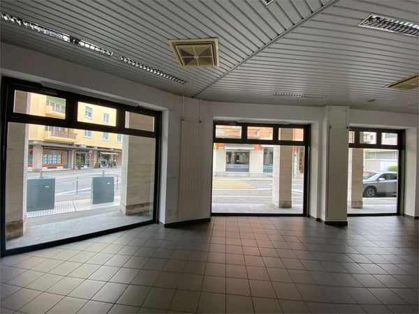 LOCALE COMMERCIALE - LUGANO 1