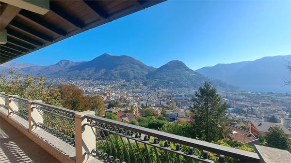 Villa con piscina a Massagno 10