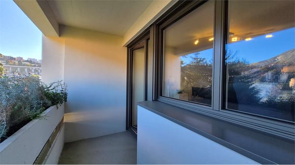 CERCHIAMO SUBENTRANTE - UFFICIO LUMINOSO IN CENTRO A CHIASSO 12