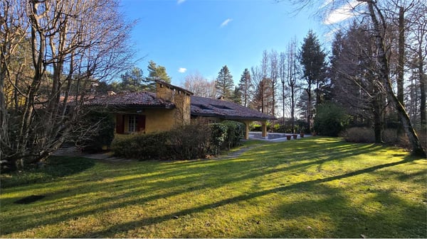 Esclusiva villa con piscina nelGolf Club Pinetina 5