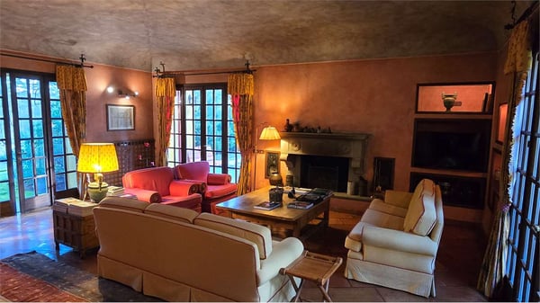 Esclusiva villa con piscina nelGolf Club Pinetina 6