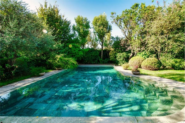 VILLA UNIFAMILIARE CON PISCINA