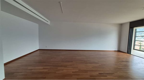 Prestigioso appartamento con vista lago 7