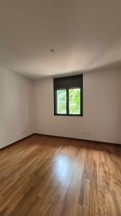 Prestigioso appartamento con vista lago 11