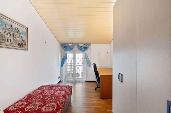 Bellissimo Appartamento Duplex  3.5 a Chiasso 8