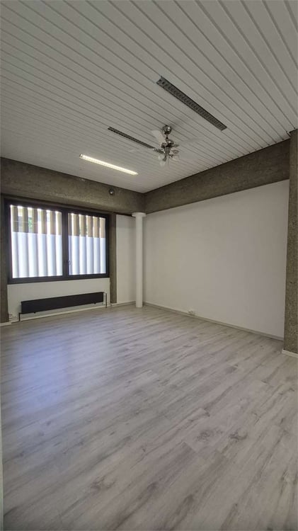 Spazio commerciale in locazione disponibile da subito 5