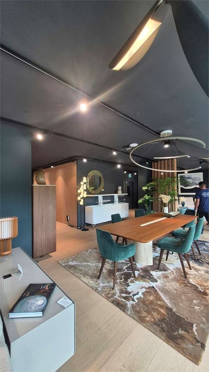 Ampio Showroom / Negozio con vetrina in affitto 5