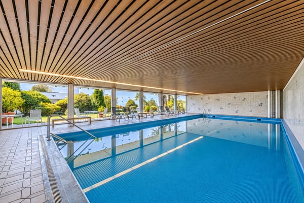 Grosszügige 4.5-Zimmerwohnung mit Panoramaseesicht in Locarno Monti 10