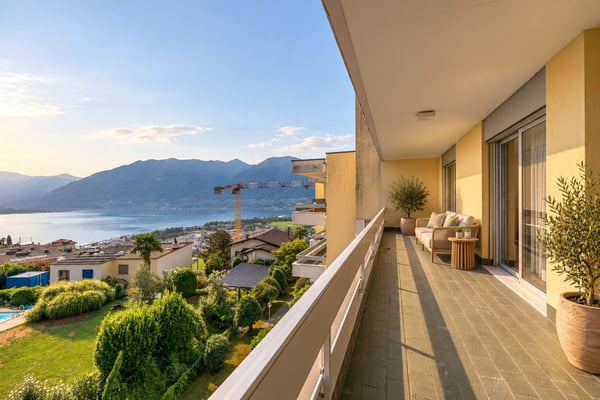 Grosszügige 4.5-Zimmerwohnung mit Panoramaseesicht in Locarno Monti 2
