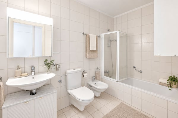 Grosszügige 4.5-Zimmerwohnung mit Panoramaseesicht in Locarno Monti 9