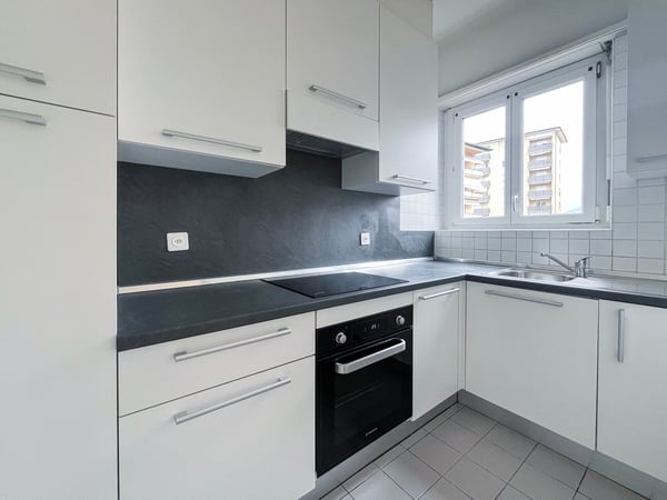 APPARTAMENTO 7.5 LOCALI IN ZONA CENTRALE A CHIASSO