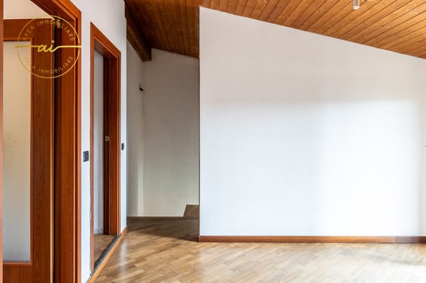 Casa plurifamiliare con 3 appartamenti in vendita, ideale anche come investimento 22