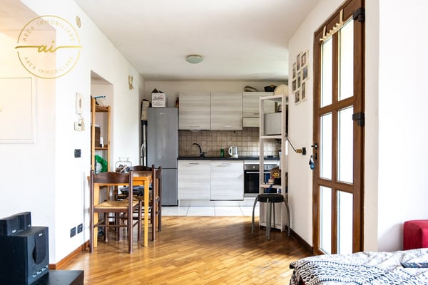 Casa plurifamiliare con 3 appartamenti in vendita, ideale anche come investimento 6