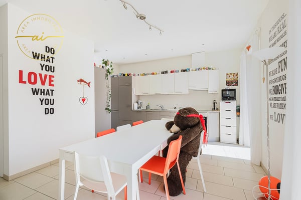 PRESTIGIOSO EDIFICIO STORICO CON TRE UNITÀ ABITATIVE INDIPENDENTI NEL CUORE DI VICO MORCOTE 23