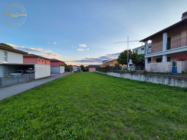 Terreno edificabile in vendita ad Arzo 2